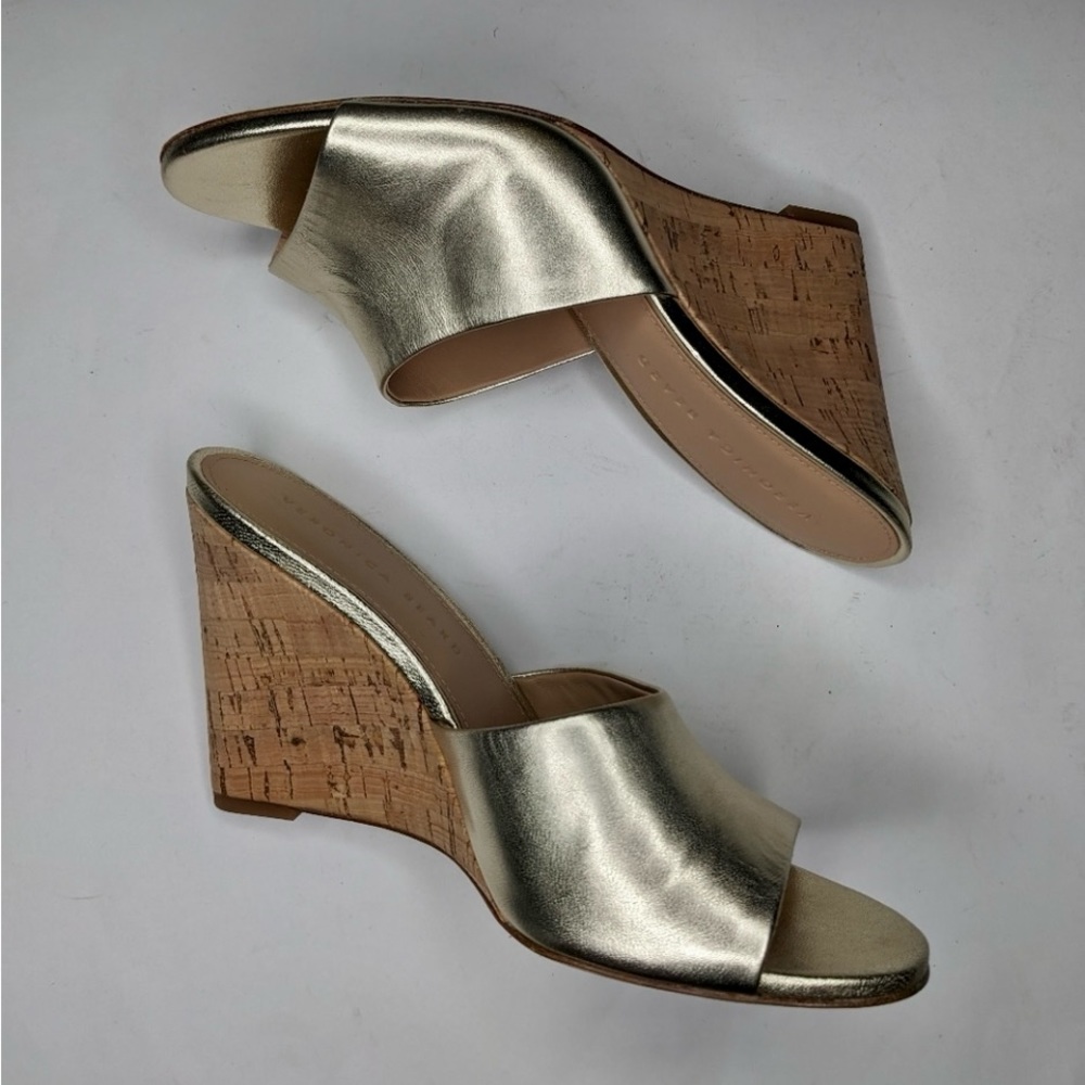 VERONICA BEARD Dali Cork Wedge Sandal in Metallic Gold size 8
